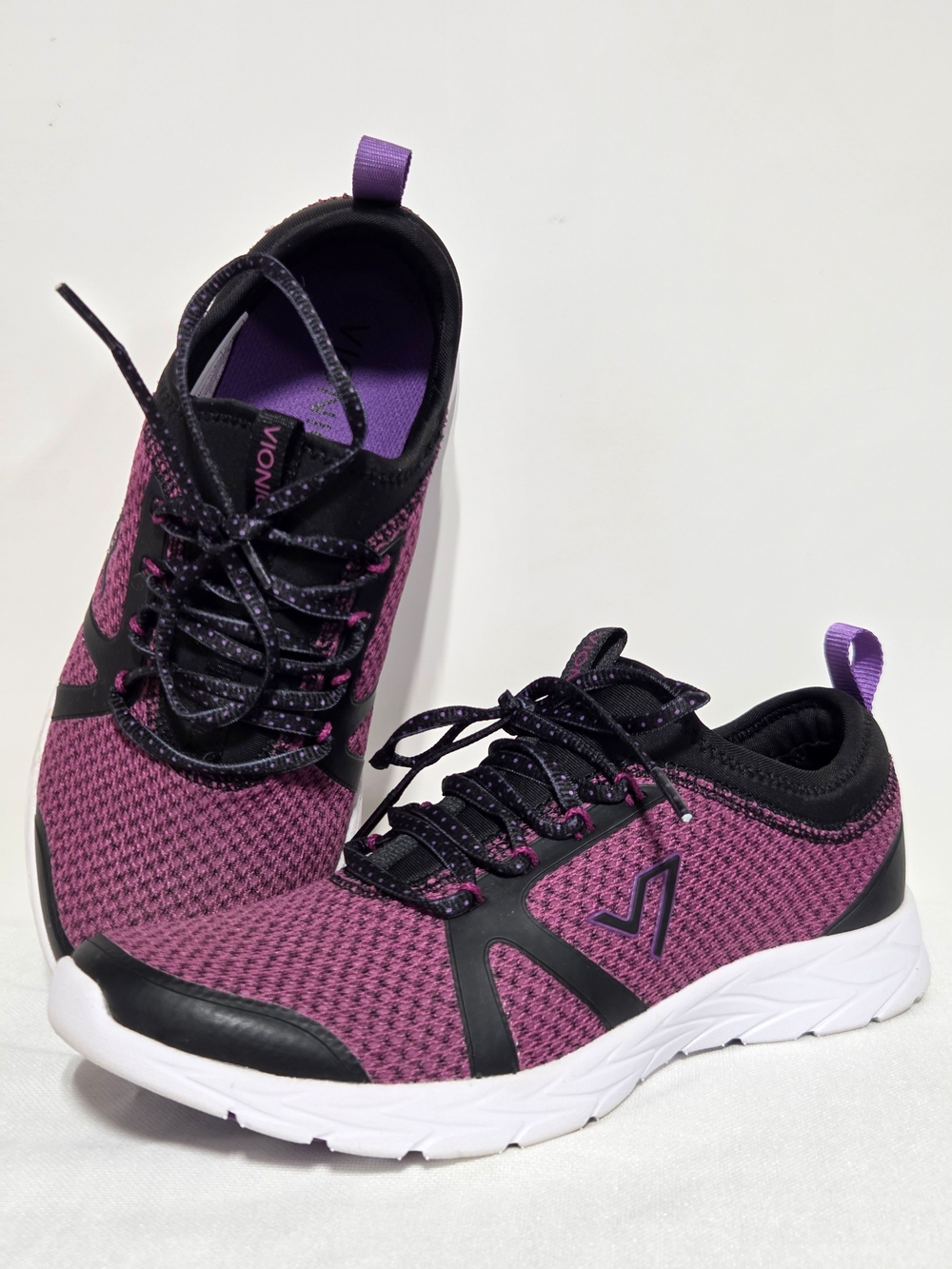 Vionic Women's Brisk Alma Lace-Up Sneakers in Black/Pink Size-7.5W